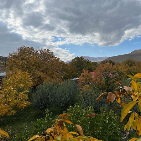 Zove Rural Cottage With Garden Views K'arashamb Экстерьер фото