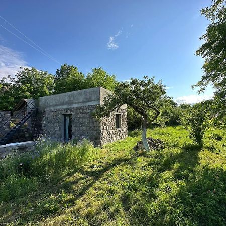 Zove Rural Cottage With Garden Views K'arashamb Экстерьер фото