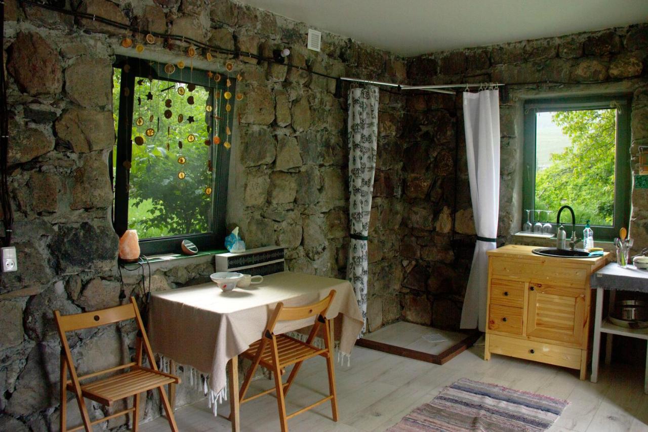Zove Rural Cottage With Garden Views K'arashamb Экстерьер фото