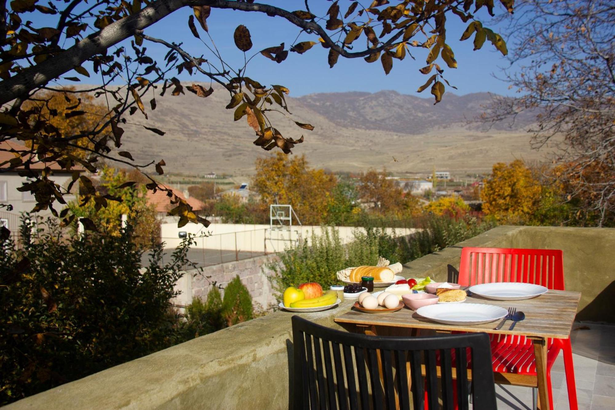 Zove Rural Cottage With Garden Views K'arashamb Экстерьер фото