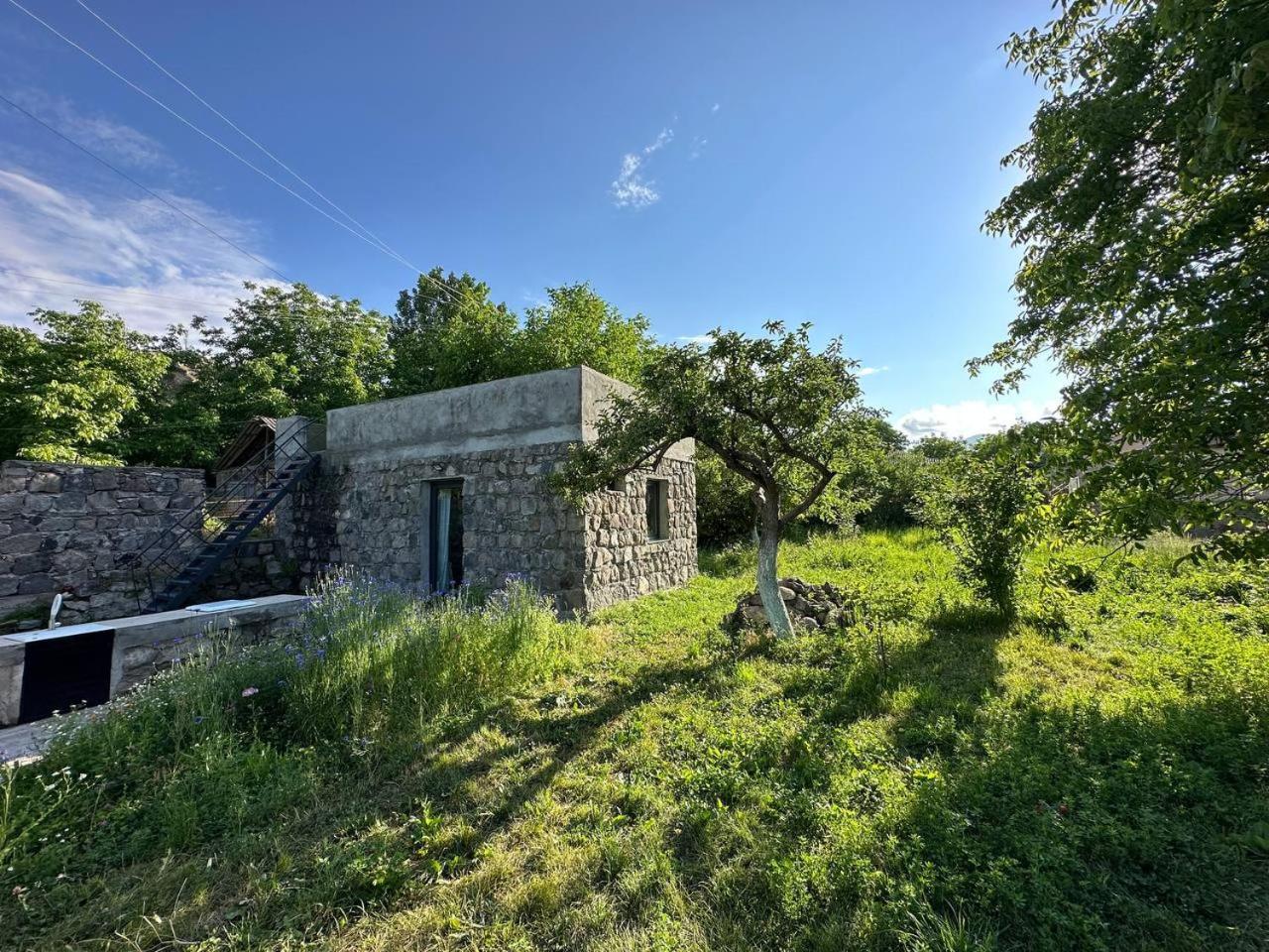 Zove Rural Cottage With Garden Views K'arashamb Экстерьер фото
